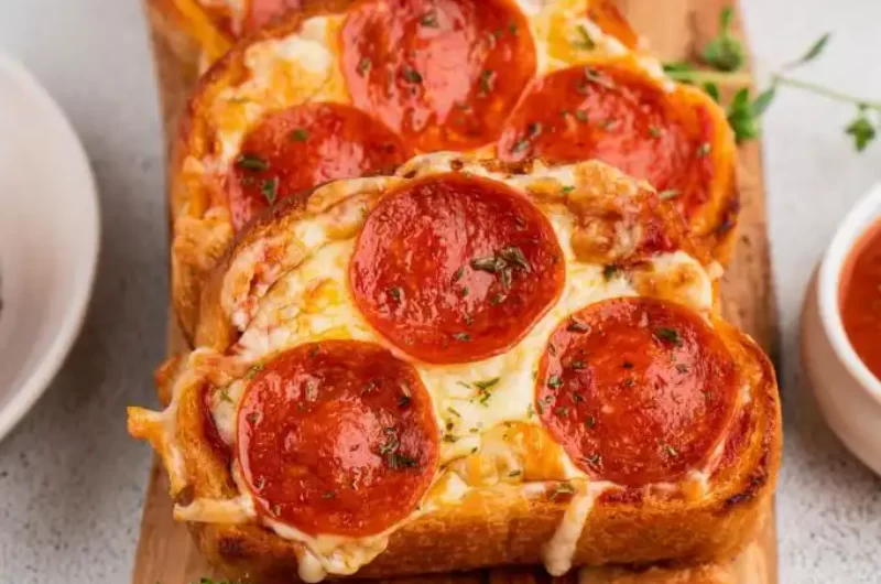 Tostadas de pizza con pan de ajo en Air Fryer