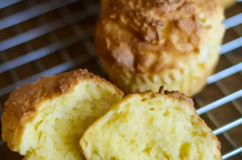 muffins de pan de maíz en freidora de aire